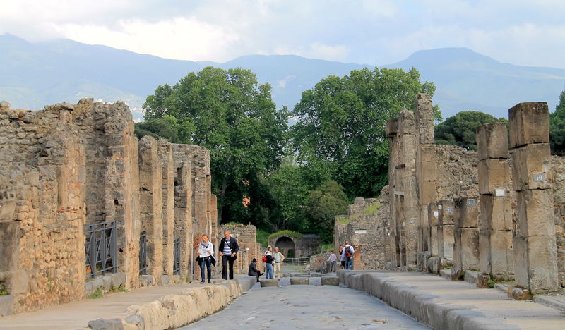 Pompeje - jedna z najczęściej odwiedzanych atrakcji Włoch