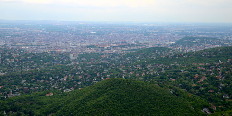 Widok na Budapeszt z Wieży Elżbiety na Górze Jana w Budapeszcie