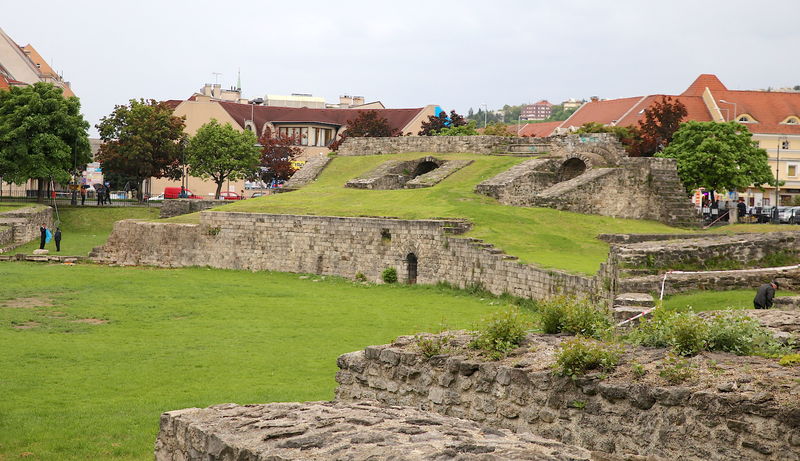 Wojskowy amfiteatr w Budapeszcie (Aquincumi katonai amfiteátrum)