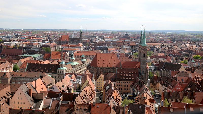 Widok na Norymbergę z wieży Sinwellturm