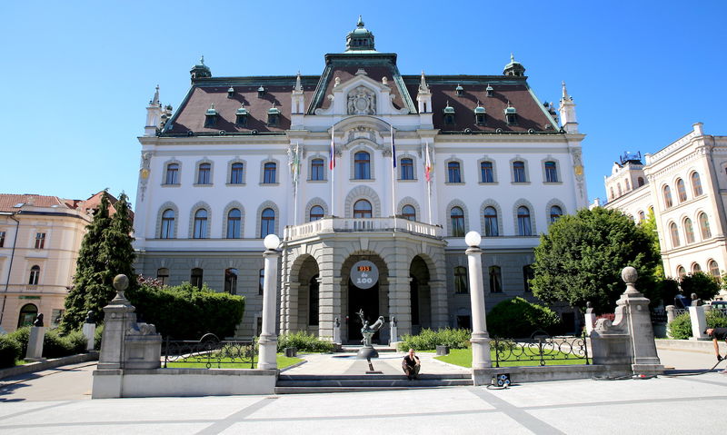 Podczas spaceru po Lublanie - widok na Uniwersytet
