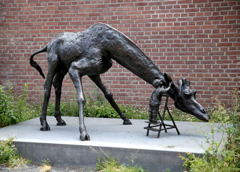 Rzeźba w amsterdamskim ogodzie zoologicznym