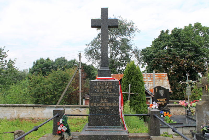 !Grodno, Cmentarz Farny - grób Elizy Orzeszkowej i jej drugiego męża Stanisława Nahorskiego