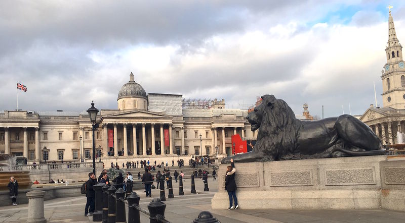 Londyn, widok na Galerię Narodową - The National Gallery