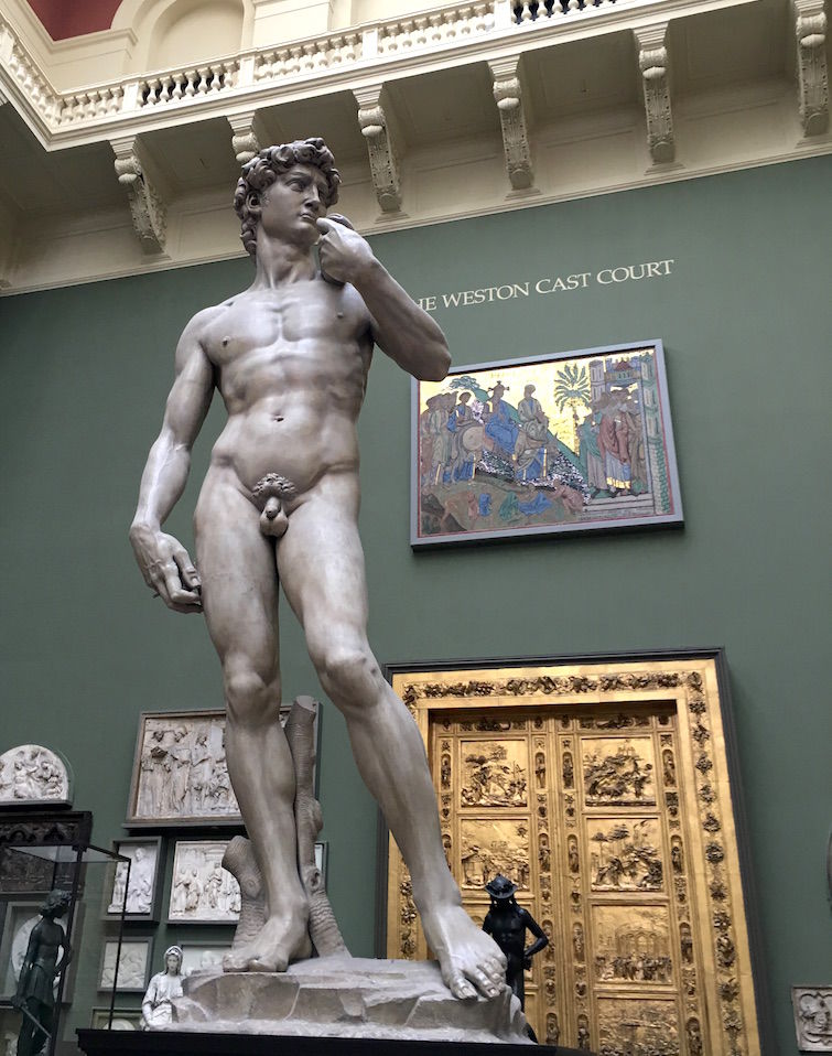Londyn Muzeum Wiktorii i Alberta (Victoria and Albert Museum) - replika rzeźby Dawida Michała Anioła