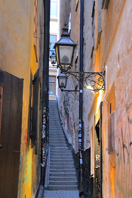 Najwęższa uliczka w Sztokholmie, Gamla Stan (Stare Miasto) - Mårten Trotzigs gränd
