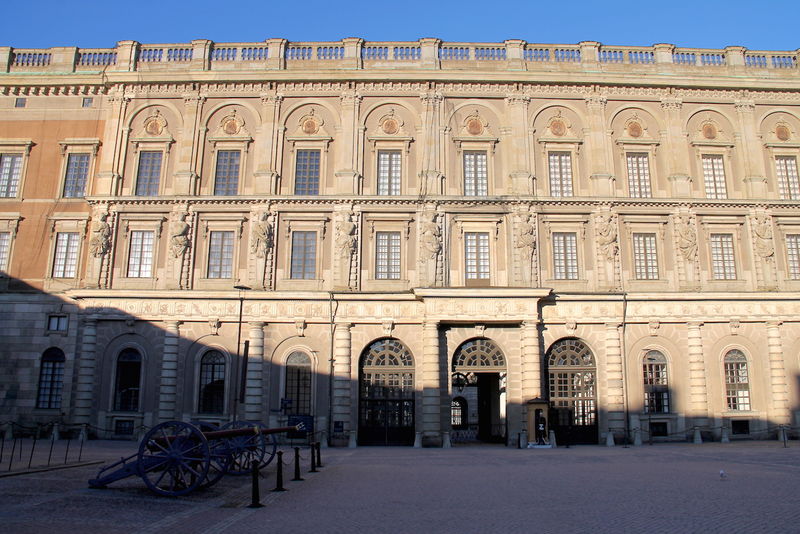 Pałac / Zamek Królewski w Sztokholmie - widok na część fasady