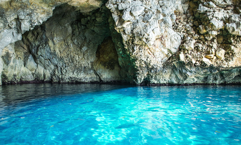 Blue Grotto - malowniczy kolor wody