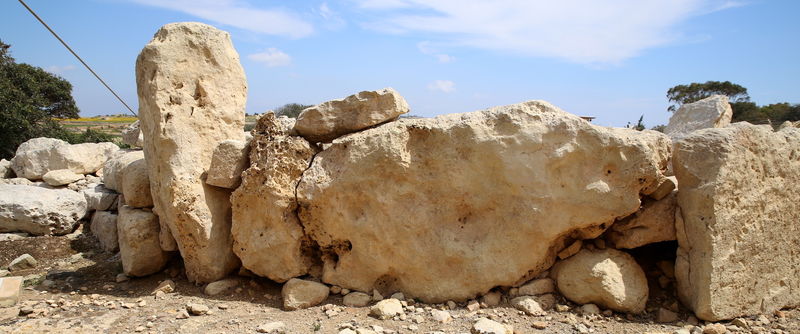 !Ħaġar Qim - jeden z największych megalitów na Malcie