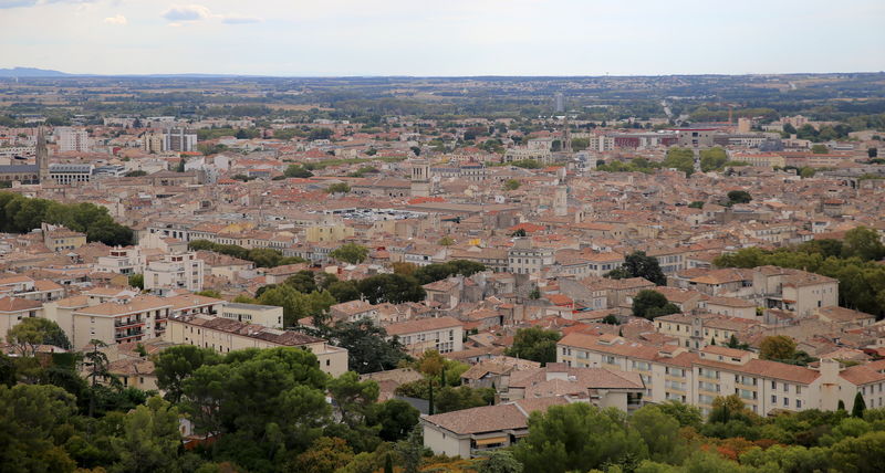 Widok z wieży Tour Magne w Nimes