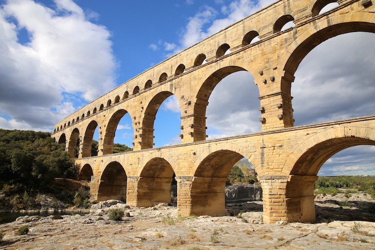 Pont du Gard - rzymski akwedukt na południu Francji