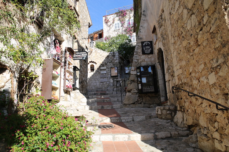 Średniowieczne miasteczko Eze-Village - Lazurowe Wybrzeże, Francja