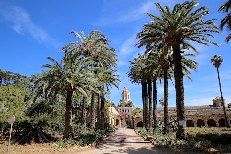 Wyspa Świętego Honorata (okolice Cannes) - klasztor Abbeye de Lerins
