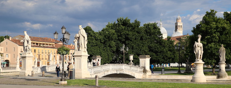 Plac Prato della Valle w Padwie