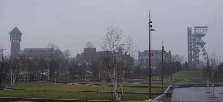 !Katowice - Teren Nowego Muzeum Śląskiego - widok na szyb Warszawa