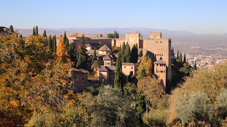 Widok z ogrodów Generalife - Alhambra, Grenada