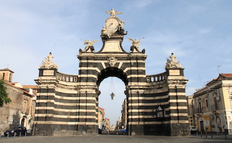 Atrakcje Katanii - Porta Garibaldi