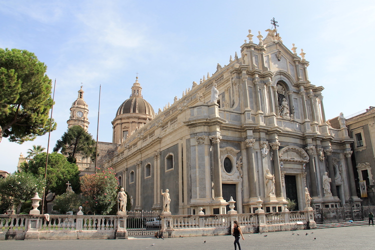 Atrakcje Sycylii - katedra w Katanii