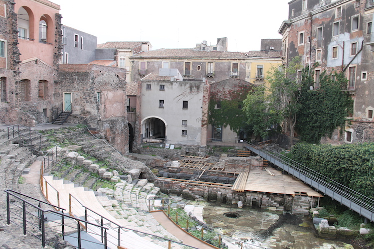 Atrakcje Katanii - Teatr rzymski (Teatro romano di Catania)