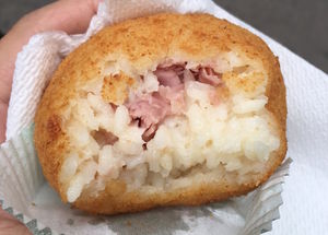 Arancini z szynką - od środka