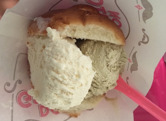 Brioche con gelato - lody w bułce