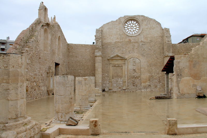 ! Руины церкви св. Иоанн в Сиракузах