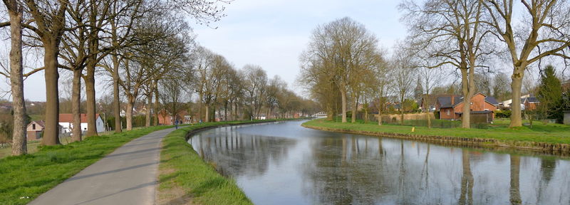 Stara część kanału w La Louviere w Belgii