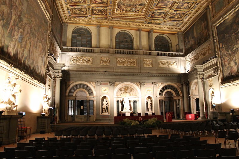 ! Salone деи Cinquecento - Пятьсот палата на Дворцовой Веккьо во Флоренции (Palazzo Vecchio)