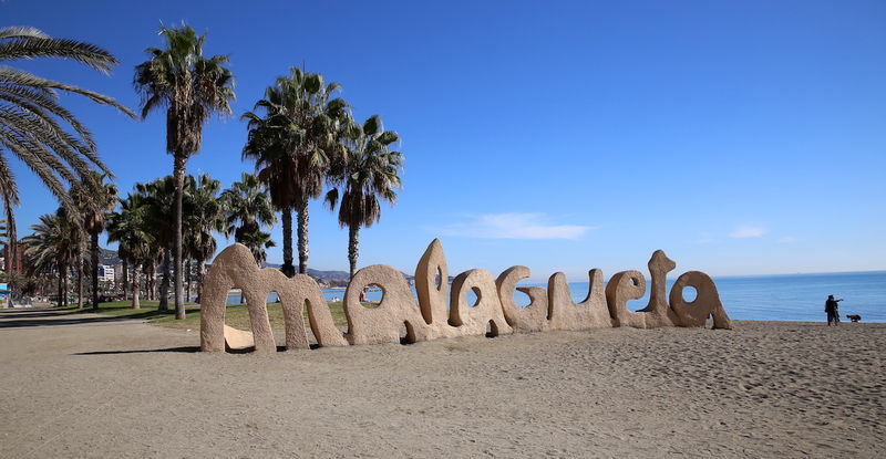 Malagueta - słynny napis, który pojawia się na wielu zdjęciach z Malagi. Znajdziemy go na początkowym odcinku plaży, blisko historycznego centrum.