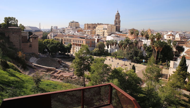 Widok z punktu widokowego Mirador de la Alcazaba