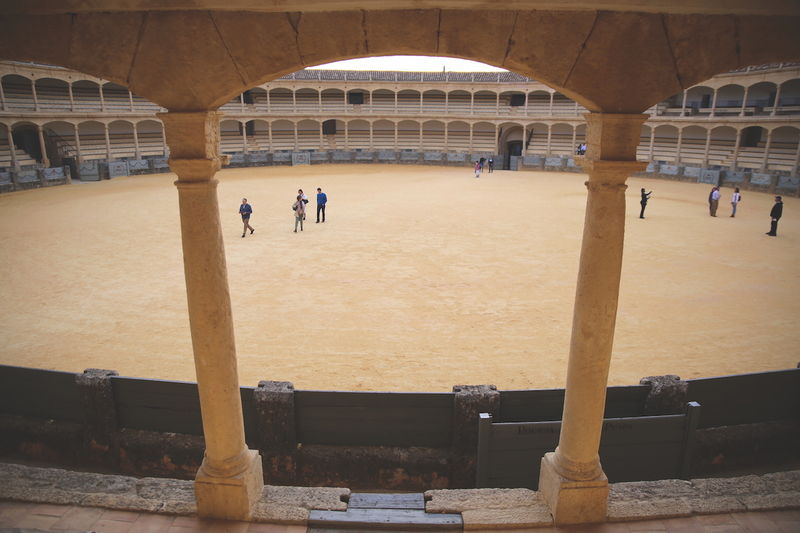 Wewnętrzny plac dla byków na terenie Plaza de Toros