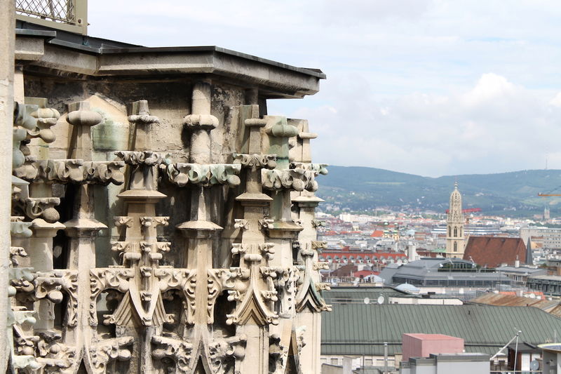 Detale na dachu Katedry w Wiedniu