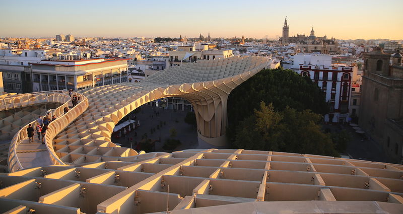 Widoki z Metropol Parasol w Sewilli