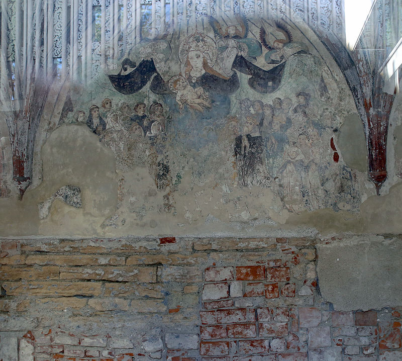 !Memmingen -tyły teatru - pozostałości po XV-wiecznych biblijnych freskach stworzonych przez Hansa Strigela Młodszego