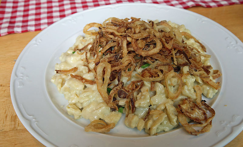 Spätzle (szpecle) w restauracji Thorbräu Bräustüberl w Augsburgu