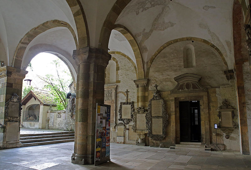 !Krużganki klasztoru Benedyktynów w Ratyzbonie