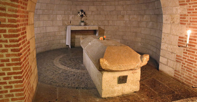 !Sarkofag św. Afry - krypta w bazylice Św. Afry i Ulryka w Augsburgu