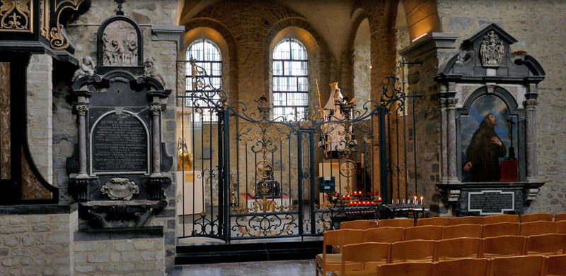 Kolegiata Świętej Gertrudy w Nivelles - Kaplica z grobem świętej Gertrudy