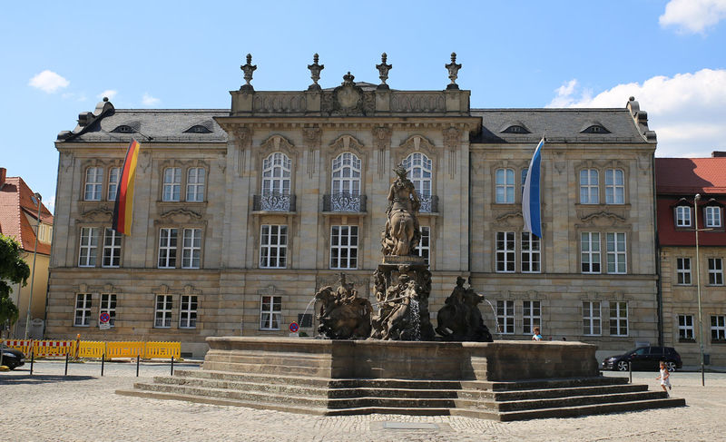 Nowy Pałac w Bayreuth - widok z placu Rezydencji