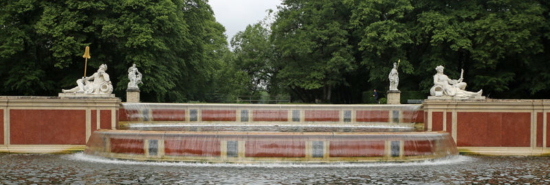 Wielka Kaskada - Park Nymphenburg w Monachium