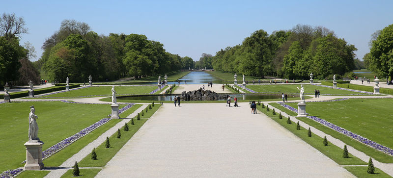 !Widok na Park z Pałacu Nymphenburg w Monachium