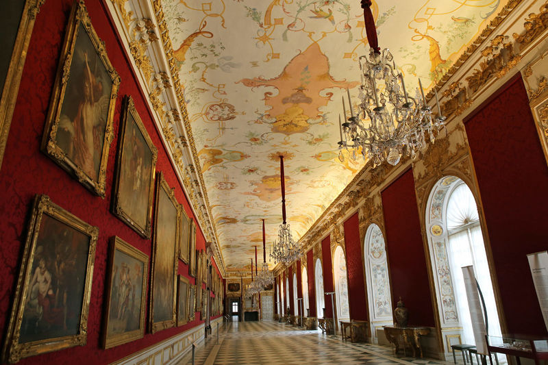 !Wielka Galeria w Nowym Pałacu Schleissheim w okolicach Monachium