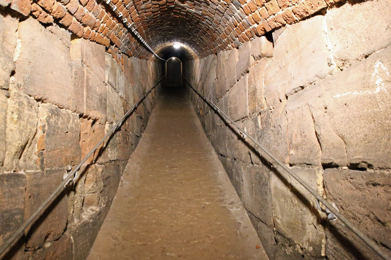 Podziemia Norymbergi - Kazamaty i kanał wodny (Kasematten und Lochwasserleitung)