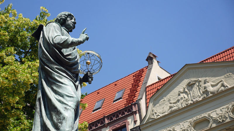 !Pomnik Mikołaja Kopernika w Toruniu