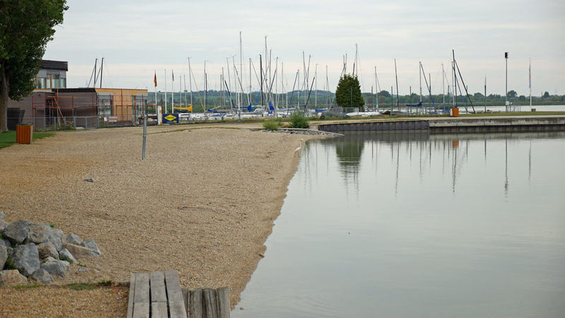 Plaża w Strandbad Neusiedl am See (Austria, okolice Jeziora Nezyderskiego)