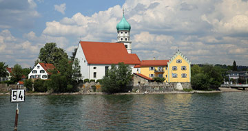 Wasserburg (miejscowość położona nad Jeziorem Bodeńskim) - widok podczas rejsu po Jeziorze Bodeńskim