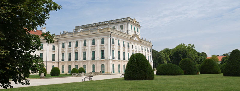Tył pałacu Esterháza (pałac w Fertőd)