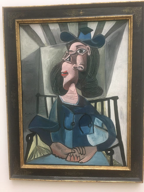 Kobieta w kapeluszu siedząca w fotelu - Pablo Picasso (Muzeum sztuki (Kunstmuseum) w Bazylei)