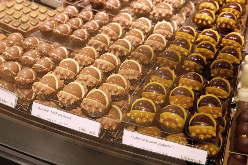 Słodkości w sklepie Läderach w Bazylei