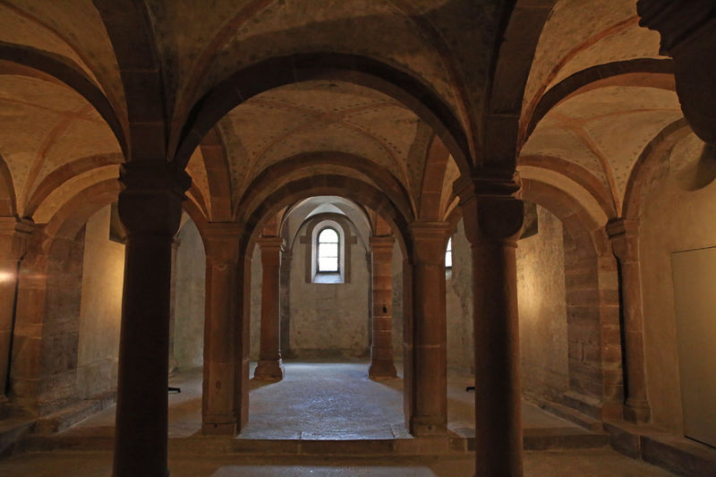 Krypta w kościele Leonhardskirche w Bazylei